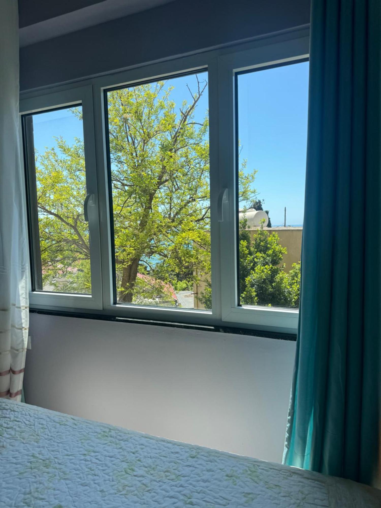 Nostalgic Sea View Apartments Durrës Eksteriør billede